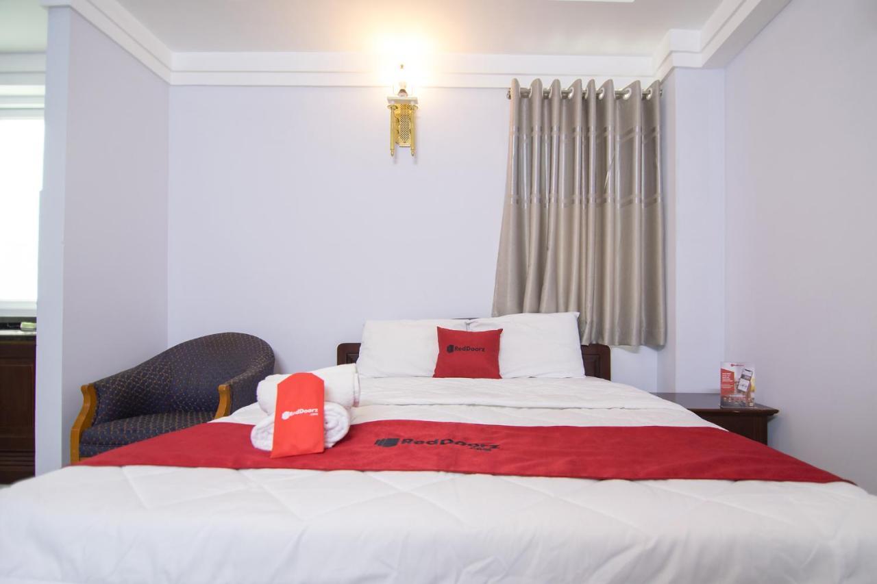 Reddoorz Near Hoa Lu Stadium Ho Chi Minh City Exterior photo