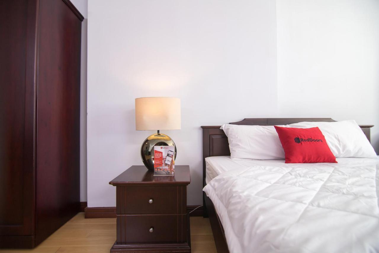 Reddoorz Near Hoa Lu Stadium Ho Chi Minh City Exterior photo