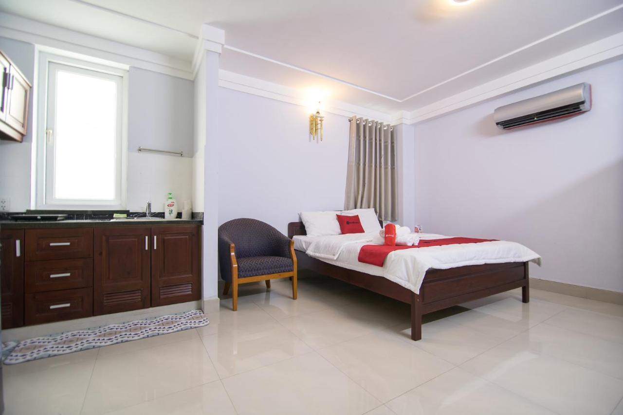 Reddoorz Near Hoa Lu Stadium Ho Chi Minh City Exterior photo